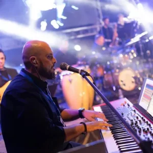 profe de piano moderno la nueva saga en fuerteventura